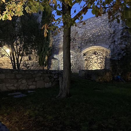 La Closerie D'Escalin Gite 12 Personnes Et Jacuzzi Ла-Гард-Адэмар Экстерьер фото